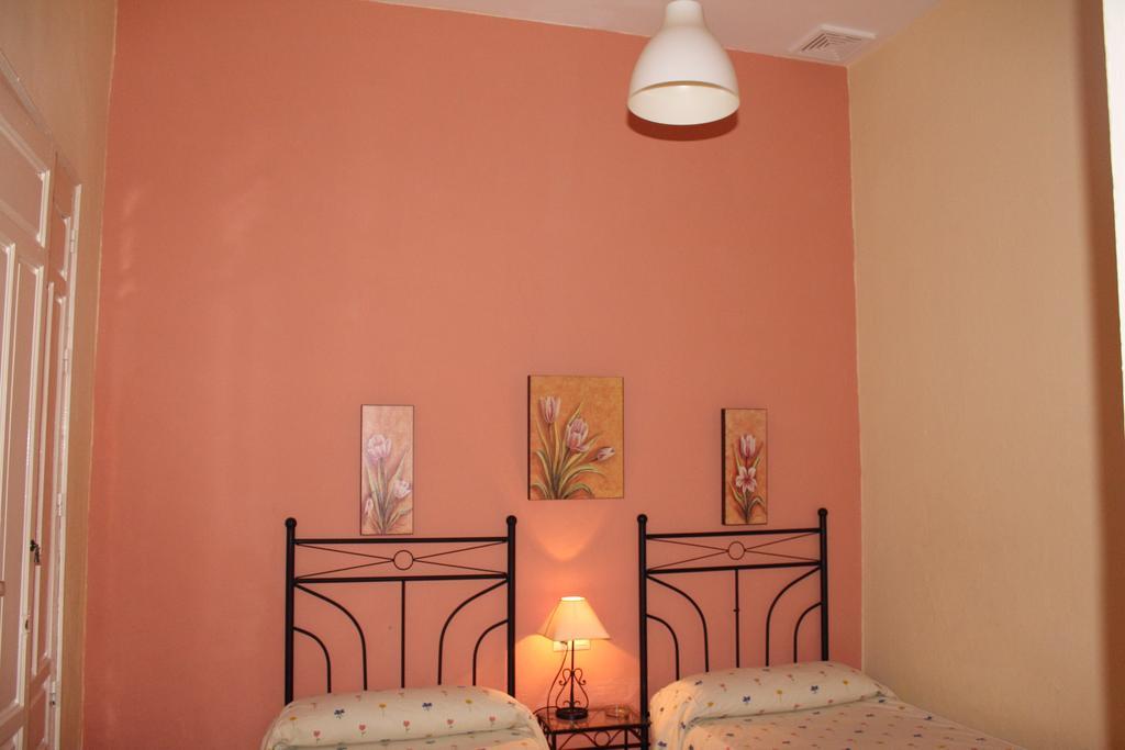 Pension Bienvenido Sevilla Exterior foto
